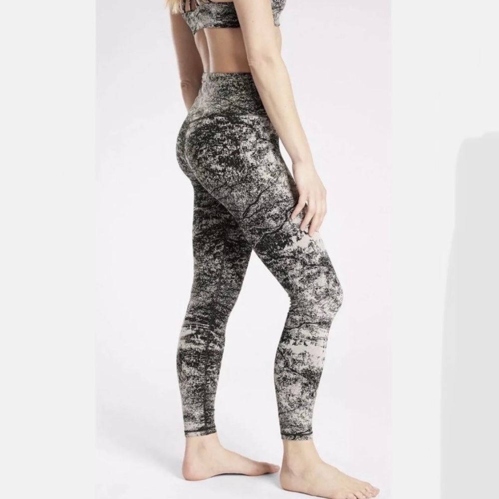 Athleta Elation Glades 7/8 Tight Sz Small